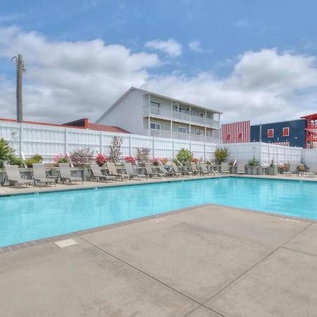3 Bedroom Condo, Ocean Views & Short Walk To Beach! Île au chêne Extérieur photo