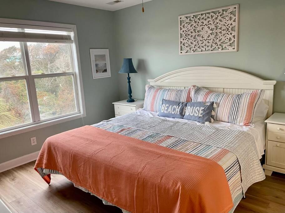 3 Bedroom Condo, Ocean Views & Short Walk To Beach! Île au chêne Extérieur photo